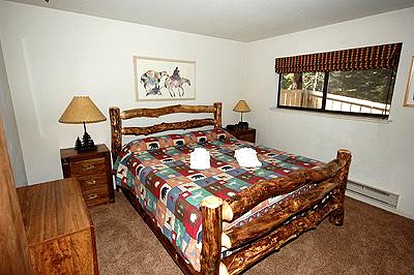 Pet-Friendly Cabin Getaway in South Lake Tahoe, California - South Lake Tahoe, California - glamping.directory
