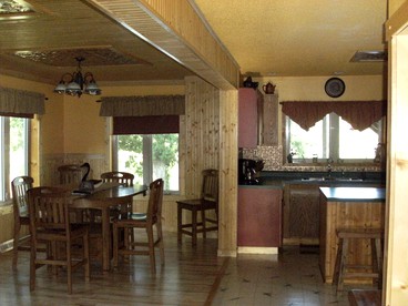Delightful Riverfront Cabin Rental in Chippewa County near Eau Claire, Wisconsin - Bruce, Wisconsin - glamping.directory