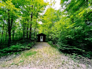 Peaceful Cabin with Comfortable Bunk Beds Nestled in the Trees near White Lake, Wisconsin - White Lake, Wisconsin - glamping.directory
