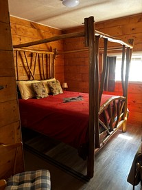 Cute Western-Themed Cabin in the Roosevelt National Forest near Fort Collins, Colorado - Fort Collins, Colorado - glamping.directory