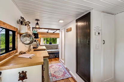 Gorgeous Caravan Glamping Escape for Four in Dover, Ohio - Dover, Ohio - glamping.directory