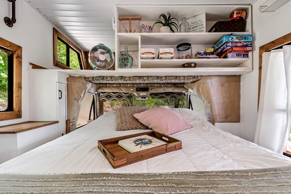 Gorgeous Caravan Glamping Escape for Four in Dover, Ohio - Dover, Ohio - glamping.directory