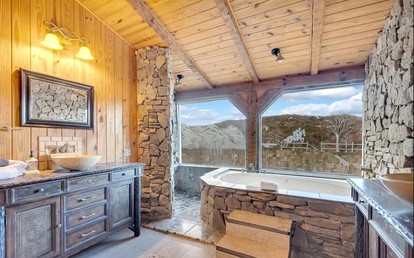 Spacious Luxury Log Cabin with Game Room & Panoramic Mountain Views near Pigeon Forge, Tennessee - Sevierville, Tennessee - glamping.directory