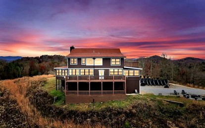 Spacious Luxury Log Cabin with Game Room & Panoramic Mountain Views near Pigeon Forge, Tennessee - glamping.directory