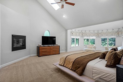 Stunning Cottage with Swimming Pool in Mooresville, North Carolina - Mooresville, North Carolina - glamping.directory