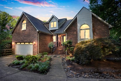 Stunning Cottage with Swimming Pool in Mooresville, North Carolina - glamping.directory