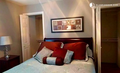 Charming Waterfront Cottage with Fishing and Kayaking near Salamonie River State Forest, Indiana - Urbana, Indiana - glamping.directory
