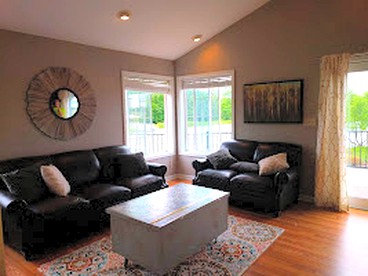 Charming Waterfront Cottage with Fishing and Kayaking near Salamonie River State Forest, Indiana - Urbana, Indiana - glamping.directory