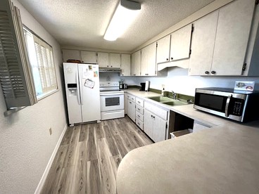 Charming Beachfront Cottage with Private Dock on Little Gasparilla Island, Florida - Placida, Florida - glamping.directory