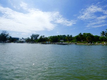 Charming Beachfront Cottage with Private Dock on Little Gasparilla Island, Florida - Placida, Florida - glamping.directory