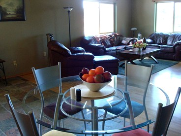 Impressive Cabin Rental with Views of Pike National Forest near Colorado Springs, Colorado - Sedalia, Colorado - glamping.directory
