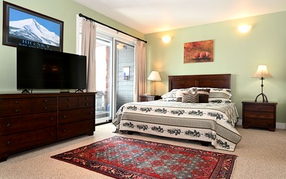 Ski-In/Ski-Out Luxury Cabin Rental with Incredible Views in Big Sky - Big Sky, Montana - glamping.directory