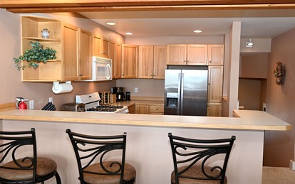 Ski-In/Ski-Out Luxury Cabin Rental with Incredible Views in Big Sky - Big Sky, Montana - glamping.directory