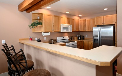 Ski-In/Ski-Out Luxury Cabin Rental with Incredible Views in Big Sky - Big Sky, Montana - glamping.directory