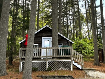 Romantic Cottage Retreat for Couples near Lincolnville, Maine - Lincolnville, Maine - glamping.directory
