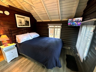 Romantic Cottage Retreat for Couples near Lincolnville, Maine - Lincolnville, Maine - glamping.directory