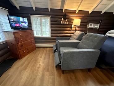 Romantic Cottage Retreat for Couples near Lincolnville, Maine - Lincolnville, Maine - glamping.directory