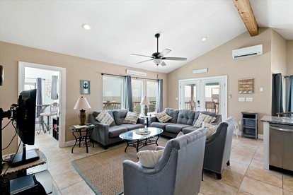 Breathtaking Oceanfront Beach House in Dauphin Island, Alabama - Dauphin Island, Alabama - glamping.directory