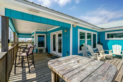 Breathtaking Oceanfront Beach House in Dauphin Island, Alabama - Dauphin Island, Alabama - glamping.directory