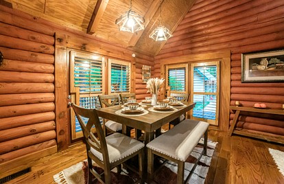 Peaceful Luxurious Cabin with Barrel Sauna, Hot Tub, and Fire Pit for an Amazing Relaxing Getaway in Nature in McDonough, Georgia - McDonough, Georgia - glamping.directory