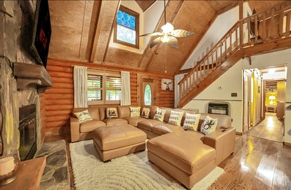 Peaceful Luxurious Cabin with Barrel Sauna, Hot Tub, and Fire Pit for an Amazing Relaxing Getaway in Nature in McDonough, Georgia - McDonough, Georgia - glamping.directory