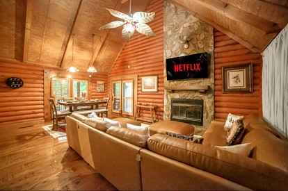 Peaceful Luxurious Cabin with Barrel Sauna, Hot Tub, and Fire Pit for an Amazing Relaxing Getaway in Nature in McDonough, Georgia - McDonough, Georgia - glamping.directory