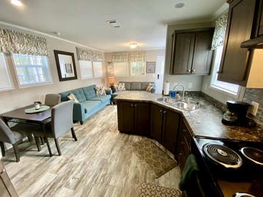 Unique Cottage Close to Fantastic Hiking Trails in Dunnellon, Florida - Dunnellon, Florida - glamping.directory