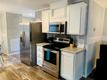 Unique Cottage Close to Fantastic Hiking Trails in Dunnellon, Florida - Dunnellon, Florida - glamping.directory