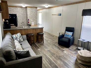Unique Cottage Close to Fantastic Hiking Trails in Dunnellon, Florida - Dunnellon, Florida - glamping.directory