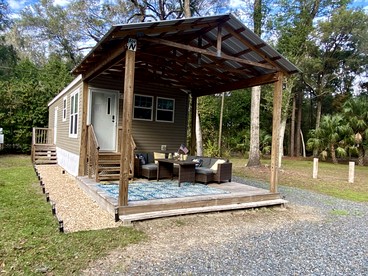 Unique Cottage Close to Fantastic Hiking Trails in Dunnellon, Florida - Dunnellon, Florida - glamping.directory
