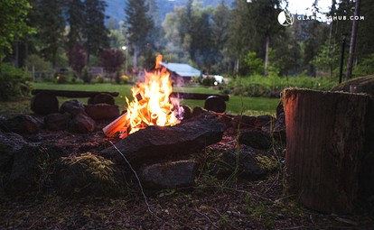 Picturesque Cabin Rental for a Vacation on the Mckenzie River in Oregon - McKenzie Bridge, Oregon - glamping.directory