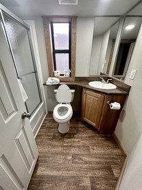 Spacious Cabin Lodge Perfect for Groups Getaways in Colorado - Oak Creek, Colorado - glamping.directory