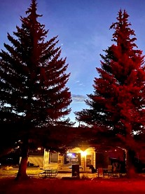 Spacious Cabin Lodge Perfect for Groups Getaways in Colorado - Oak Creek, Colorado - glamping.directory