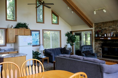Lakefront Vacation Rental with a Deck and Hot Tub near Wisconsin Dells - Tomah, Wisconsin - glamping.directory