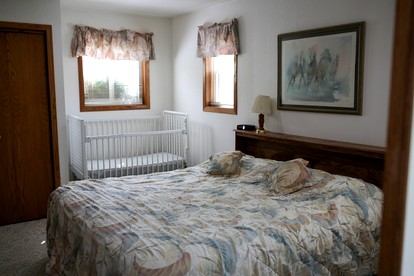 Lakefront Vacation Rental with a Deck and Hot Tub near Wisconsin Dells - Tomah, Wisconsin - glamping.directory
