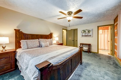 Lovely Glamping Getaways in this Comfortable Cabin Rental in Tennessee - Sevierville, Tennessee - glamping.directory