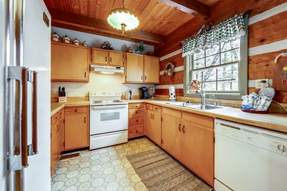 Lovely Glamping Getaways in this Comfortable Cabin Rental in Tennessee - Sevierville, Tennessee - glamping.directory