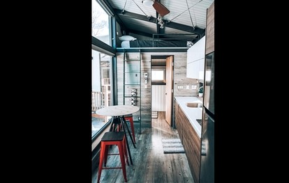Contemporary Mesa Accommodation Ideal for Glamping in Colorado - Mesa, Colorado - glamping.directory