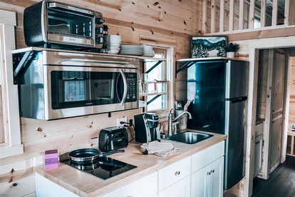 Contemporary Mesa Accommodation Ideal for Glamping in Colorado - Mesa, Colorado - glamping.directory