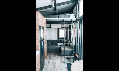 Contemporary Mesa Accommodation Ideal for Glamping in Colorado - Mesa, Colorado - glamping.directory
