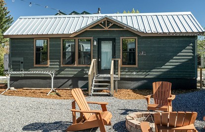 Contemporary Mesa Accommodation Ideal for Glamping in Colorado - Mesa, Colorado - glamping.directory