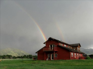 Remote Six-Bedroom Lodge for Rent near the Chico Hot Springs, Montana - glamping.directory
