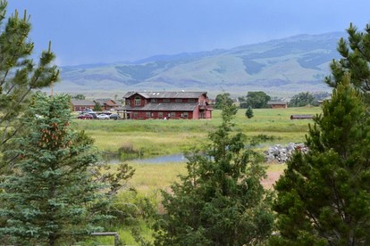 Remote Six-Bedroom Lodge for Rent near the Chico Hot Springs, Montana - Livingston, Montana - glamping.directory