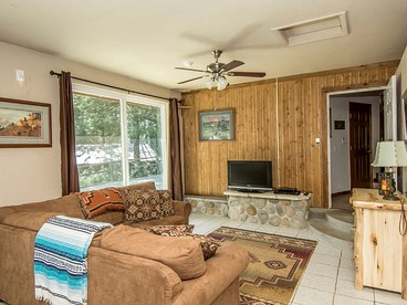 Unique Tree House-Style Cabin Rental with a Luxury Hot Tub in Pagosa Springs, Colorado - Pagosa Springs, Colorado - glamping.directory