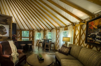Heavenly Yurt with Modern Interior in Topton, North Carolina - Topton, North Carolina - glamping.directory