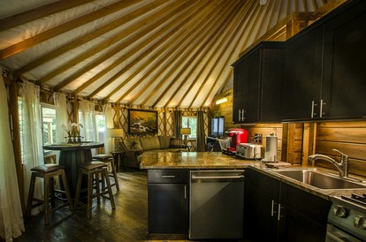 Heavenly Yurt with Modern Interior in Topton, North Carolina - Topton, North Carolina - glamping.directory