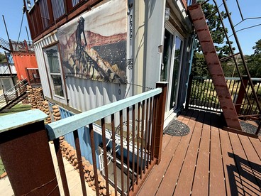 Charming Tiny House with Rooftop Deck near Wichita Mountains in Medicine Park, OK - Medicine Park, Oklahoma - glamping.directory