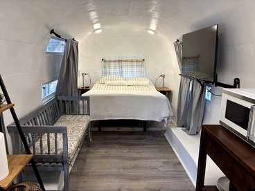 Cozy Tiny Cabin with Rustic Charm near Mineral Wells, Texas - Mineral Wells, Texas - glamping.directory