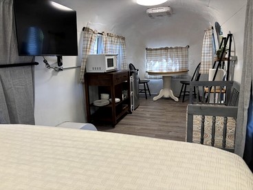 Cozy Tiny Cabin with Rustic Charm near Mineral Wells, Texas - Mineral Wells, Texas - glamping.directory