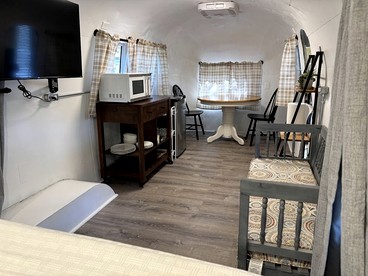 Cozy Tiny Cabin with Rustic Charm near Mineral Wells, Texas - Mineral Wells, Texas - glamping.directory